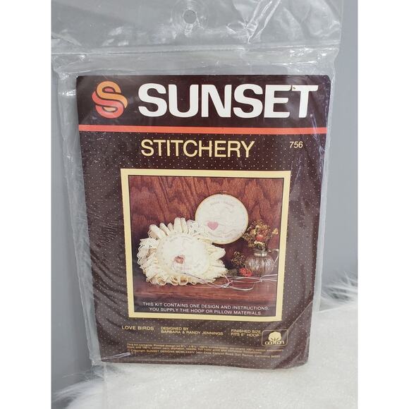 NEW Sunset Stitchery Needlepoint Embroidery Kit Love Birds Wedding‎ Vintage Gift - Picture 1 of 4